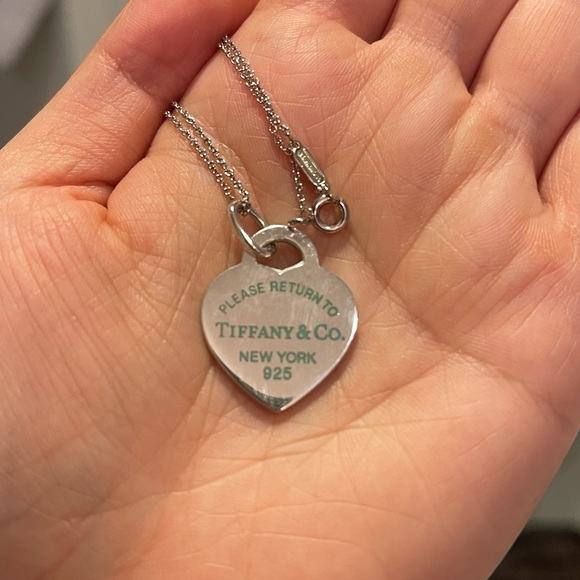 Tiffany & Co Please Return to Tiffany & Co Silver Heart Blue Enamel Letters - Picture 4 of 4